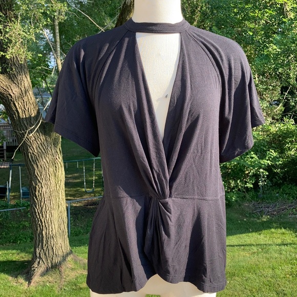 ⚜️Free People Black Short Sleeve Choker Neck Blouse! - Picture 1 of 8